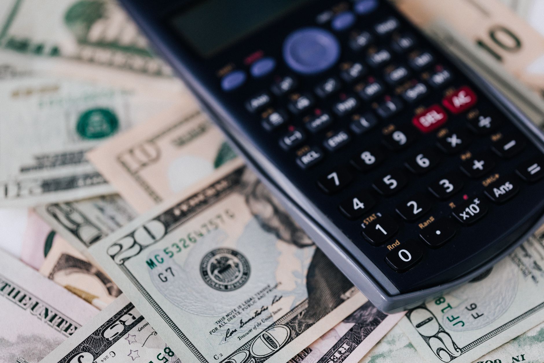 Cálculo do custo em reais da assinatura Envato Elements com câmbio e IOF