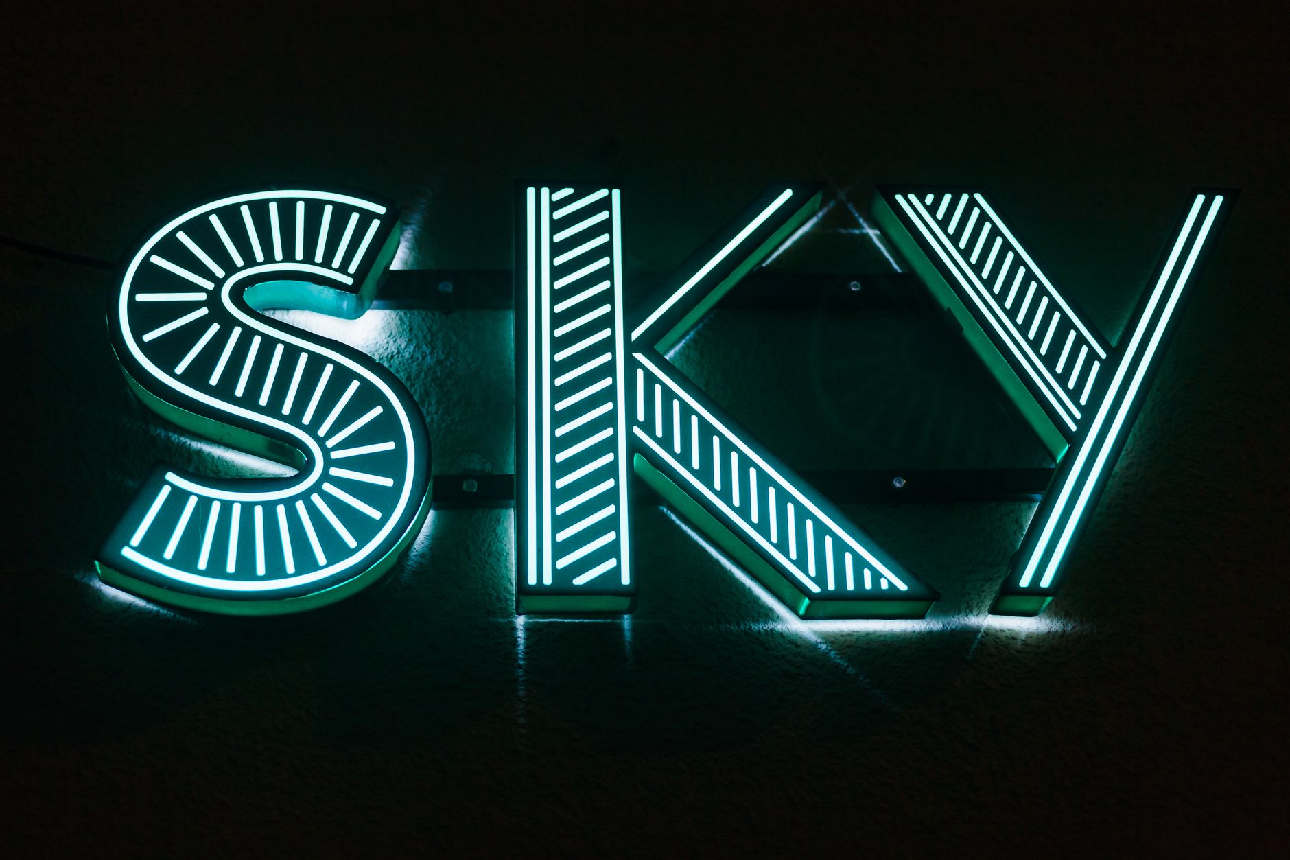 Tipografia cinética brilhante representando tendências de design gráfico