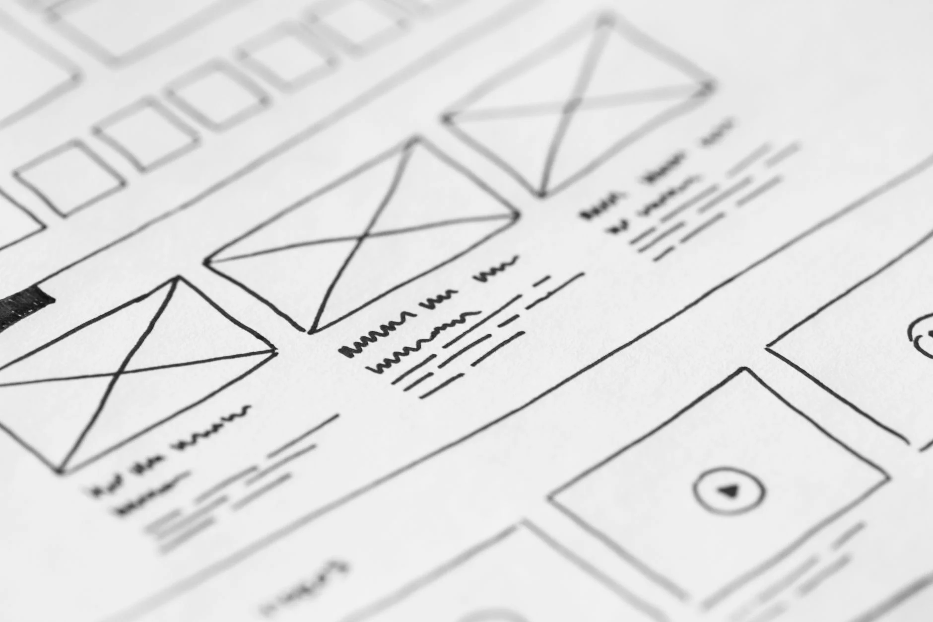 Layout de site com estrutura bento grid para design responsivo